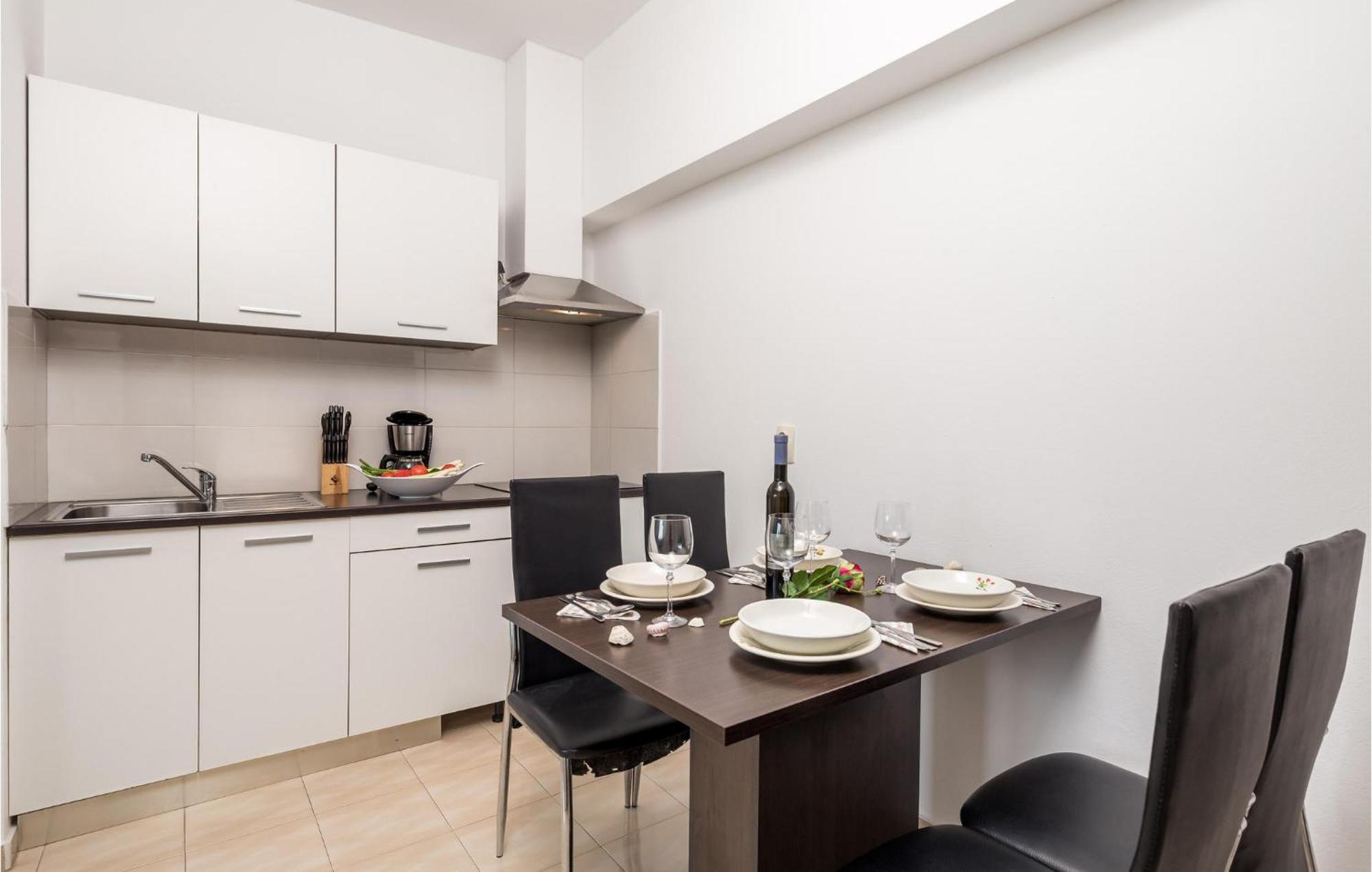 Stunning Apartment In Vrh Exterior photo