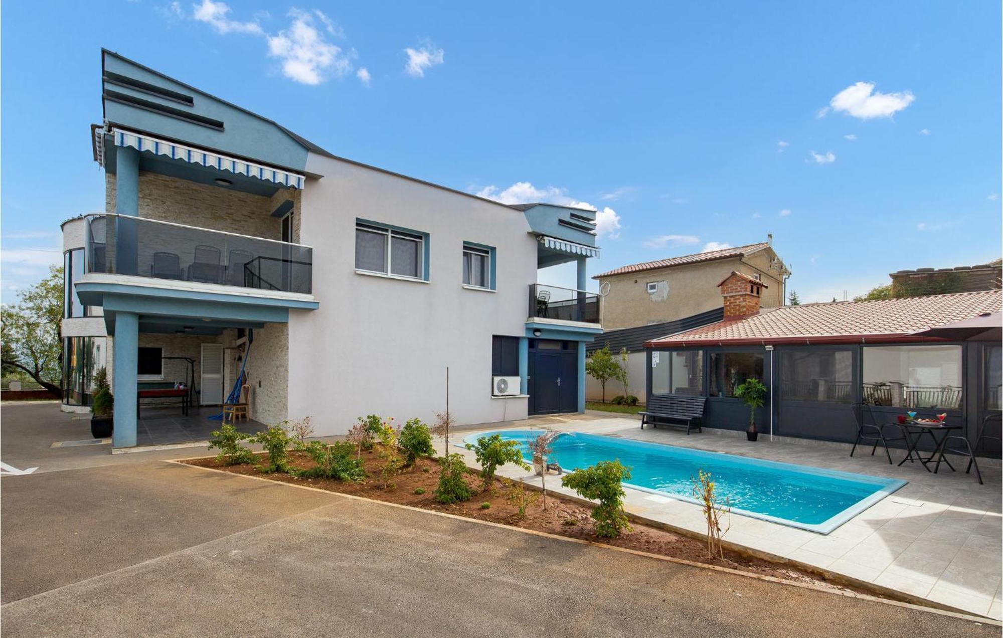 Stunning Apartment In Vrh Exterior photo