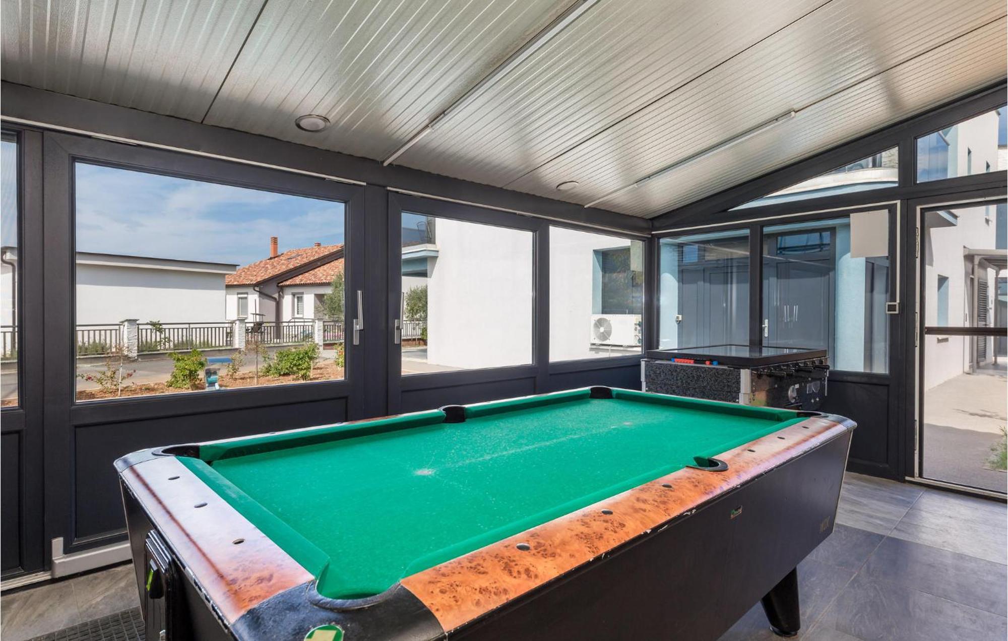 Stunning Apartment In Vrh Exterior photo